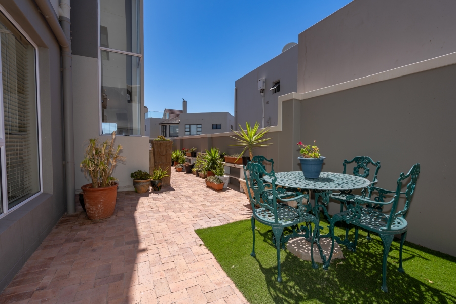 5 Bedroom Property for Sale in Waterfront Western Cape